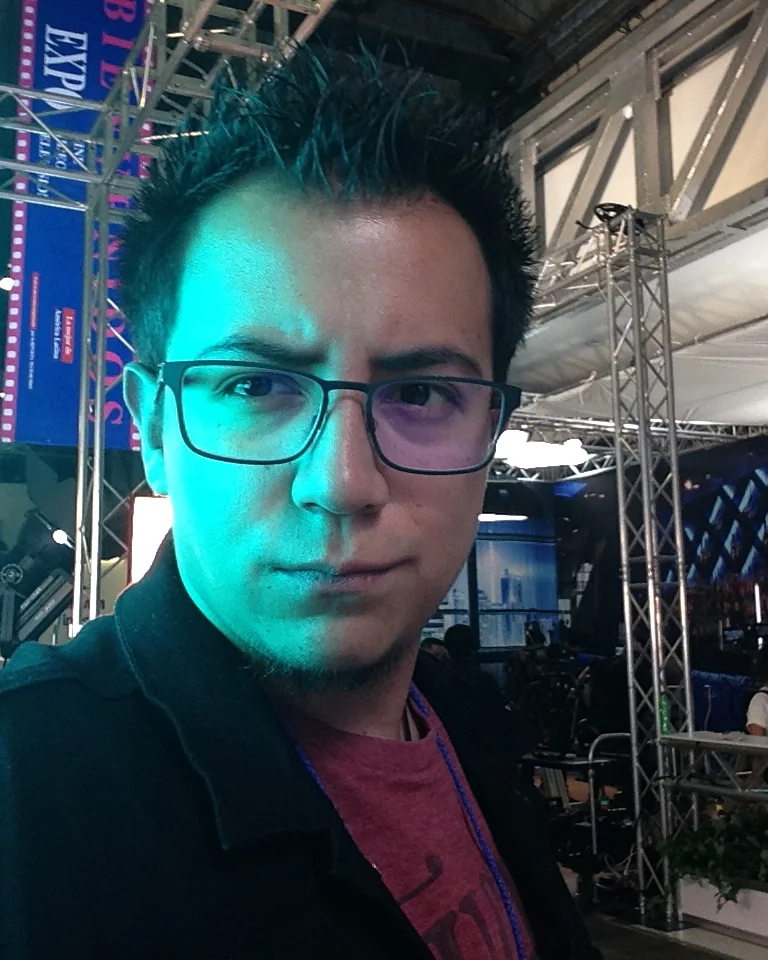David Cruz, filmmaker y diseñador de contenido transmedia en Vía Láctea Films